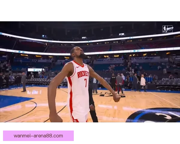 火箭更衣室泼水庆祝杜兰特超越乔丹 赤膊领取比赛用球回忆经典时刻